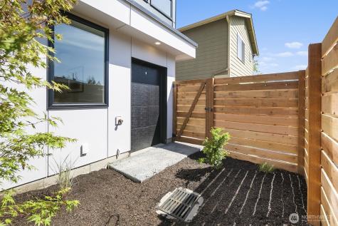 8831 Wallingford Avenue N Seattle WA 98103