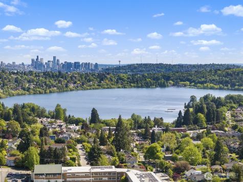 8831 Wallingford Avenue N Seattle WA 98103