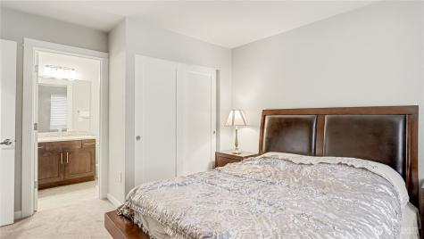 20601 93rd Place S Kent WA 98031