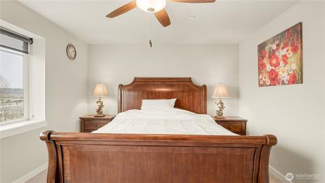 20601 93rd Place S Kent WA 98031