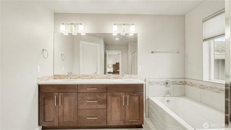 20601 93rd Place S Kent WA 98031
