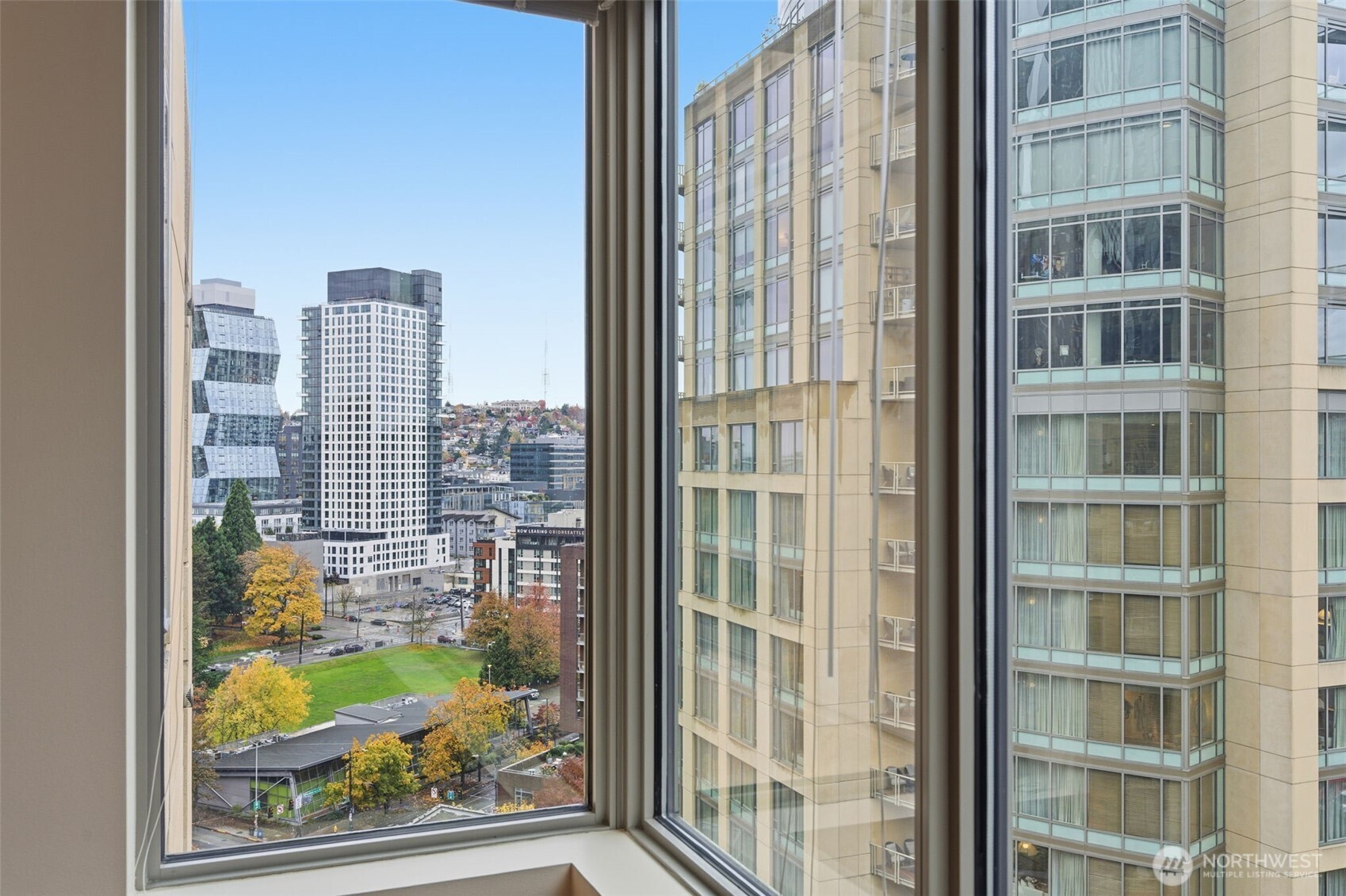 900 Lenora Street Seattle WA 98121