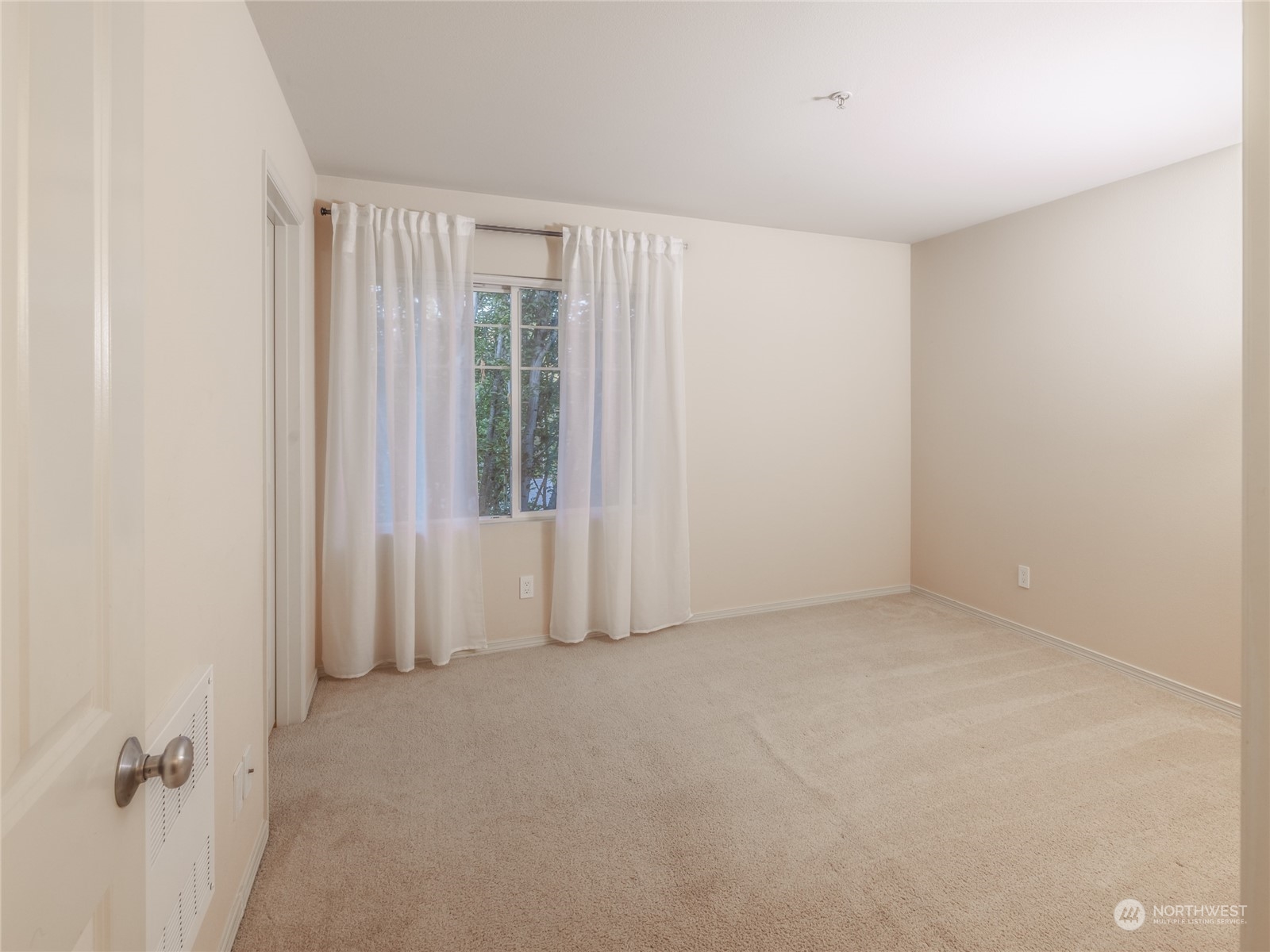 710 SE 240th Way Sammamish WA 98074
