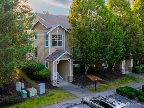 710 SE 240th Way Sammamish WA 98074