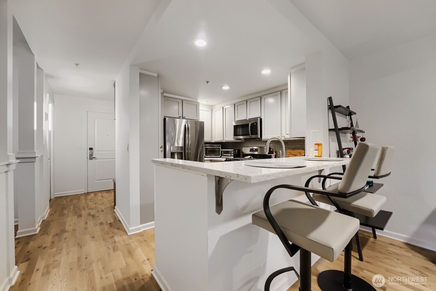 2607 Western Avenue Seattle WA 98121