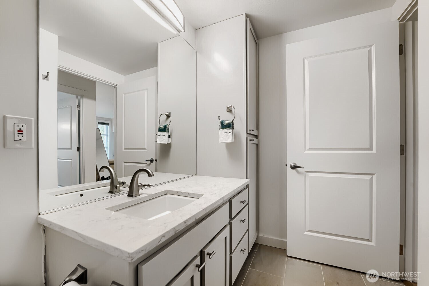 2607 Western Avenue Seattle WA 98121