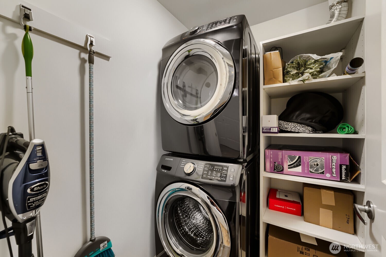 2607 Western Avenue Seattle WA 98121