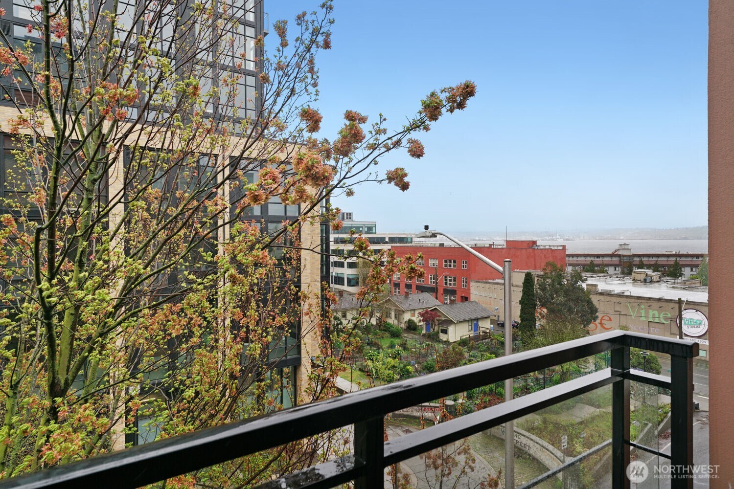 2607 Western Avenue Seattle WA 98121