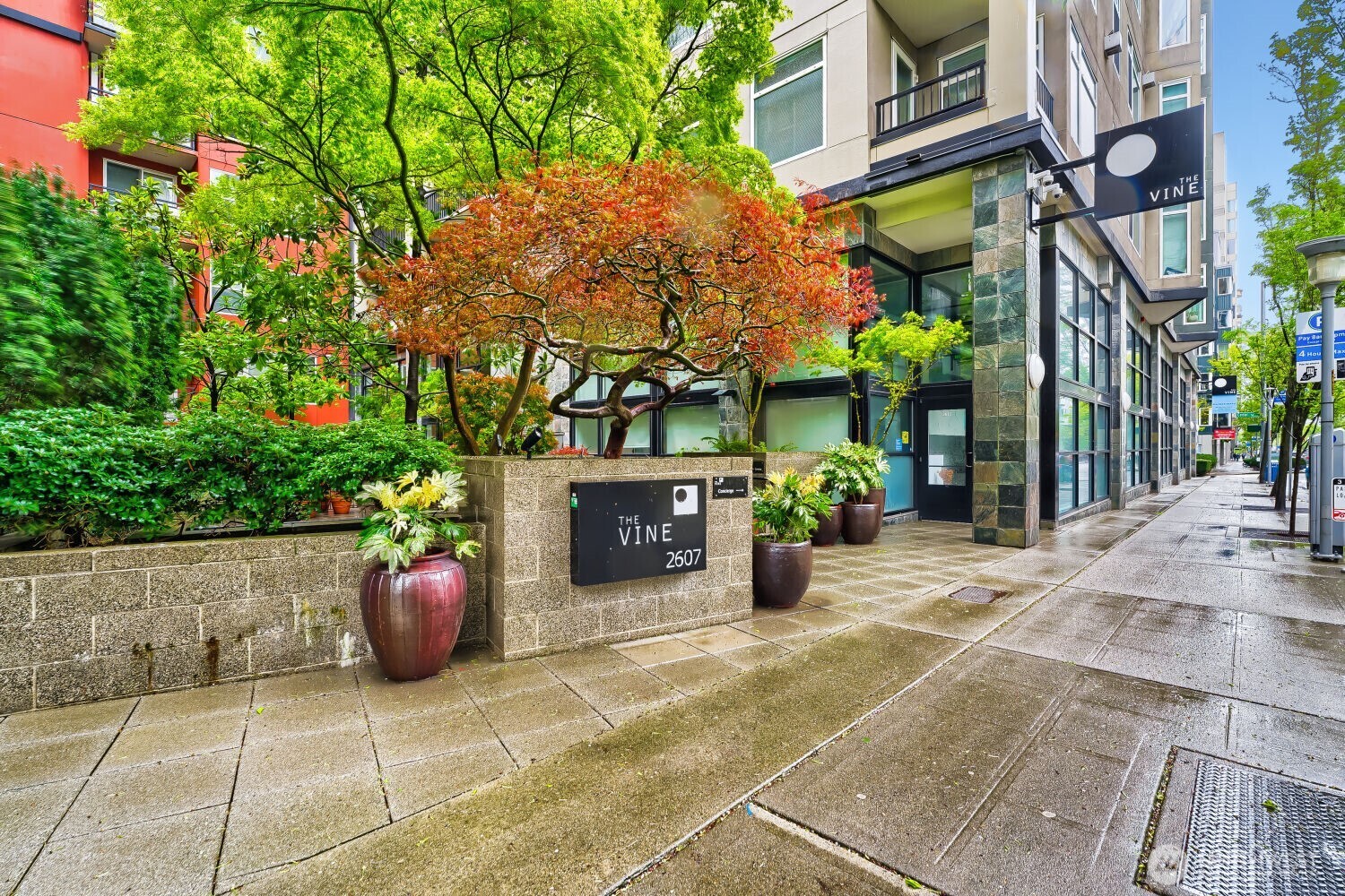 2607 Western Avenue Seattle WA 98121