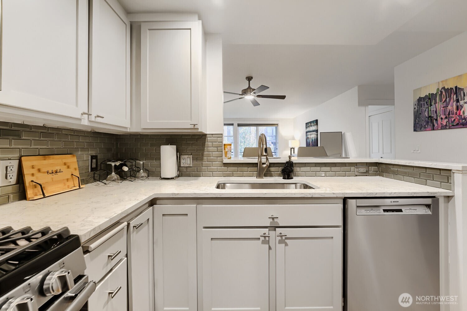 2607 Western Avenue Seattle WA 98121