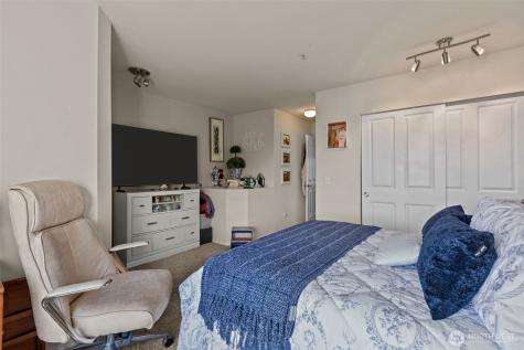 21919 39th Place S Kent WA 98032