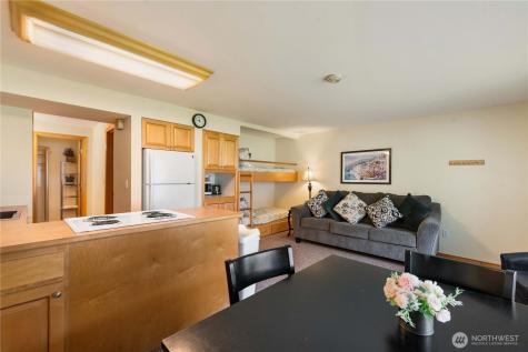 8903 Crescent Bar Road NW Quincy WA 98848