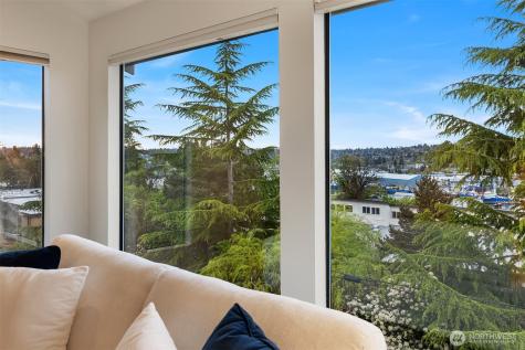 936 W Emerson Street Seattle WA 98119