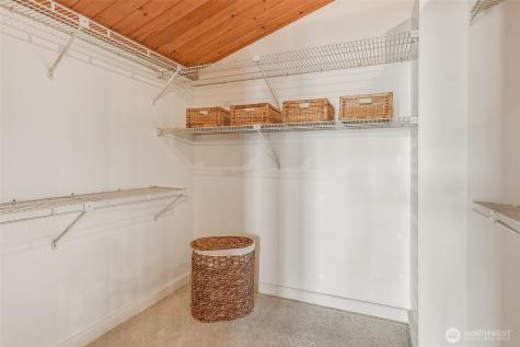 10 E Roanoke Street Seattle WA 98102