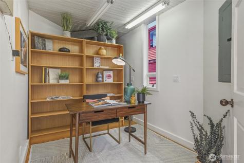 10 E Roanoke Street Seattle WA 98102