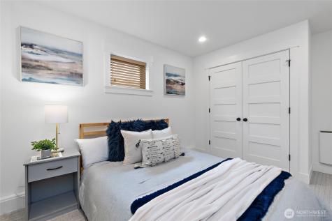 2708 1st Avenue W Seattle WA 98119