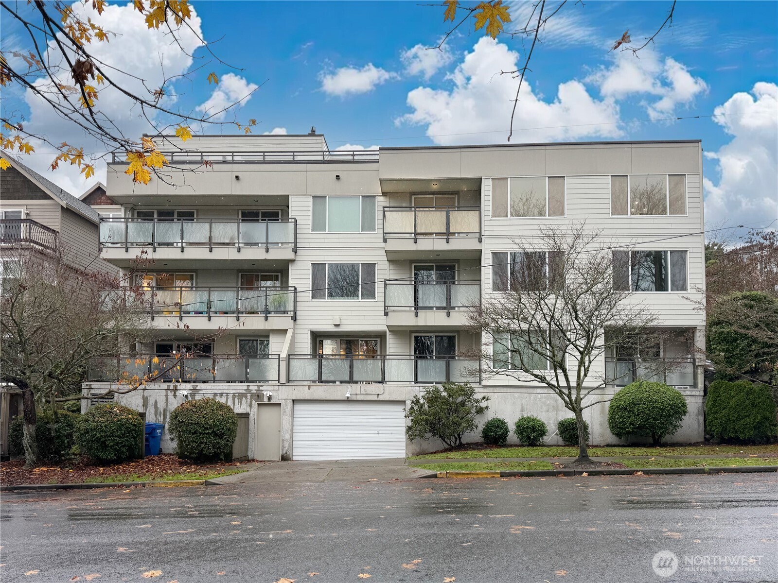 2334 Thorndyke Ave W Seattle WA 98199