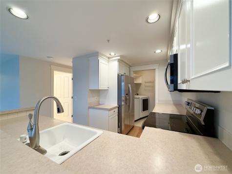 2334 Thorndyke Ave W Seattle WA 98199