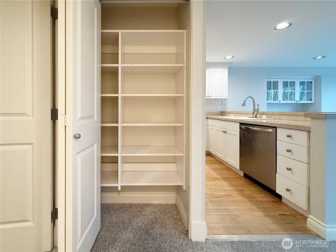 2334 Thorndyke Ave W Seattle WA 98199