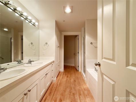 2334 Thorndyke Ave W Seattle WA 98199