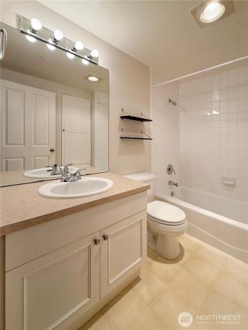 2334 Thorndyke Ave W Seattle WA 98199