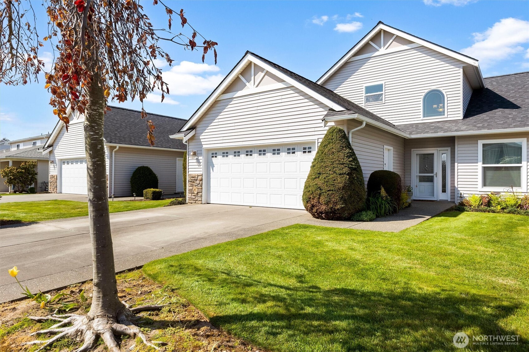 1149 Aaron Drive Lynden WA 98264