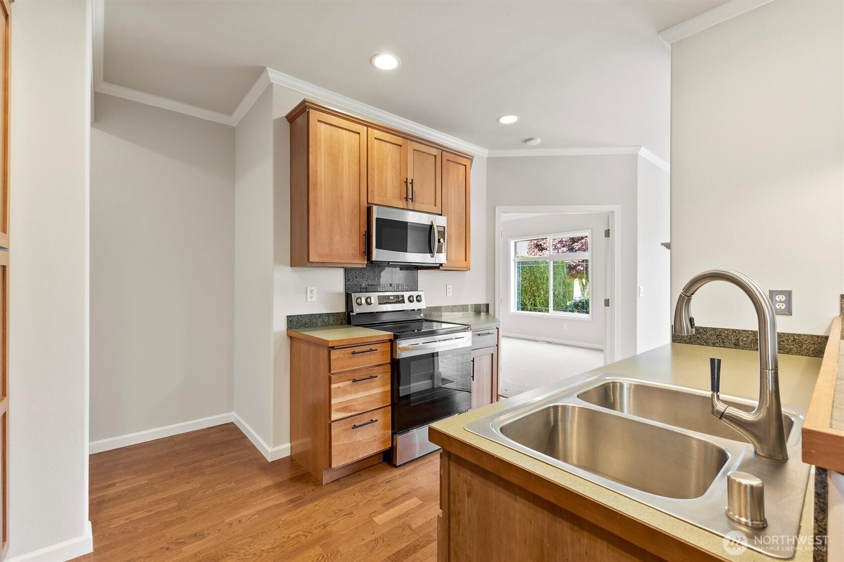 1149 Aaron Drive Lynden WA 98264