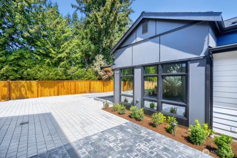 13024 Corliss Seattle WA 98133