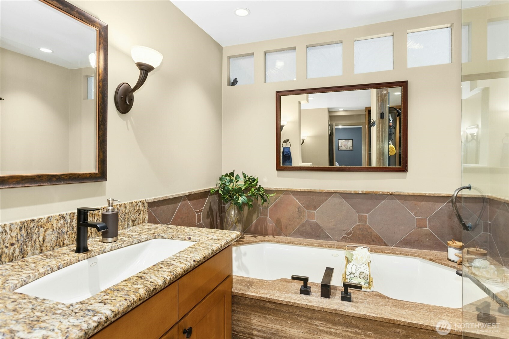9201 NE Juanita Drive Kirkland WA 98034