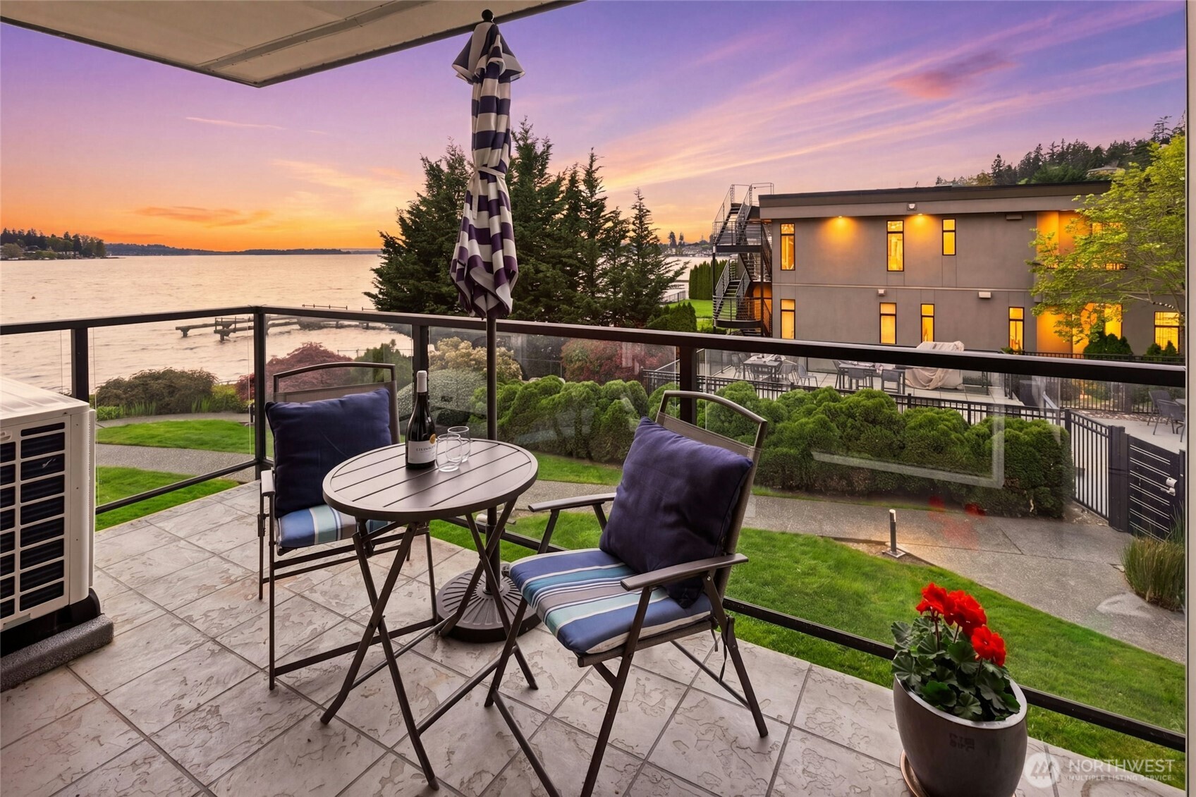 9201 NE Juanita Drive Kirkland WA 98034