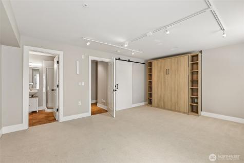 1078 NE High Street Issaquah WA 98029
