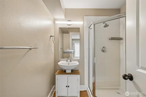 1078 NE High Street Issaquah WA 98029