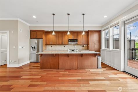 1078 NE High Street Issaquah WA 98029