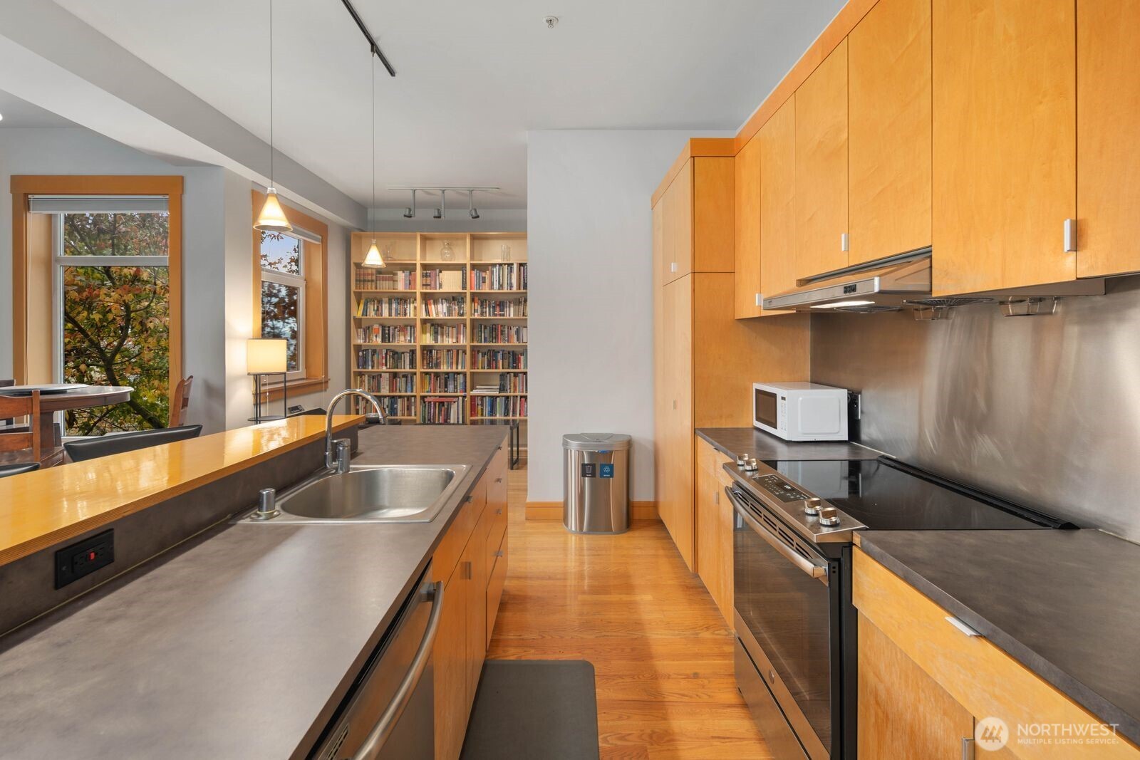 81 Vine Street Seattle WA 98121