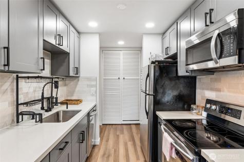 10459 Des Moines Memorial Drive S Seattle WA 98168