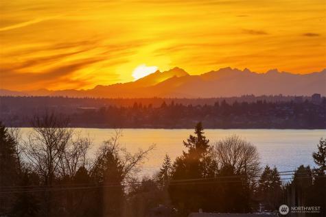11307 NE 68th Street Kirkland WA 98033