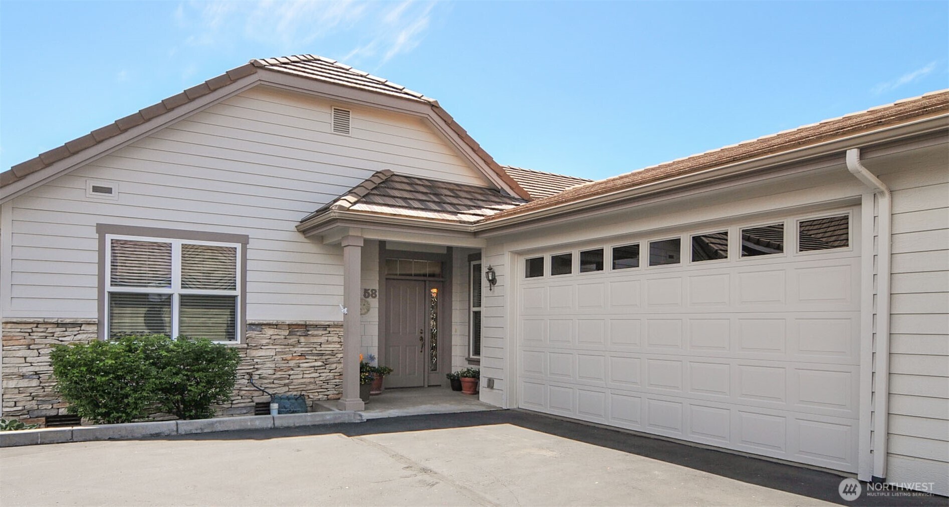 1494 Eastmont Avenue East Wenatchee WA 98802