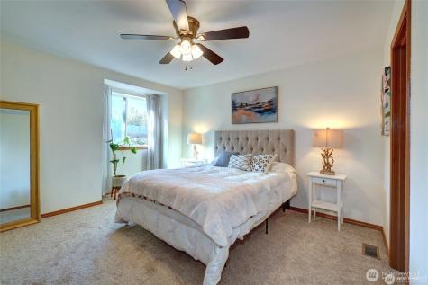 617 7th Street SE Puyallup WA 98372