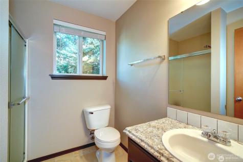 617 7th Street SE Puyallup WA 98372