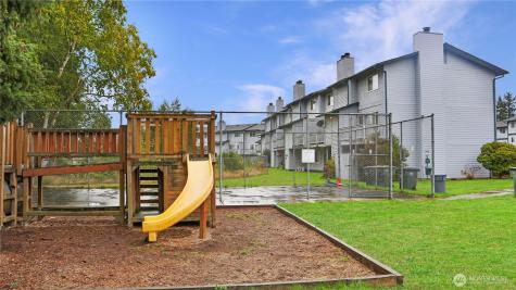 8823 Holly Drive Everett WA 98208