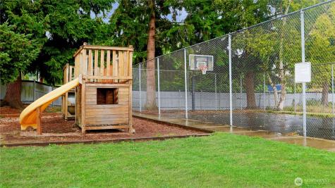 8823 Holly Drive Everett WA 98208