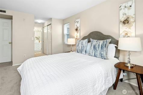250 NW Dogwood Street Issaquah WA 98027
