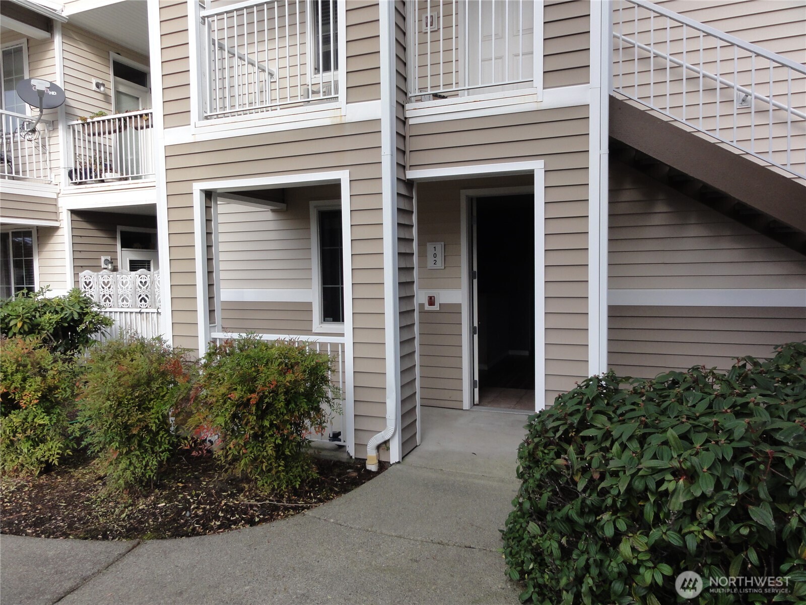 10008 186th Street E Puyallup WA 98375