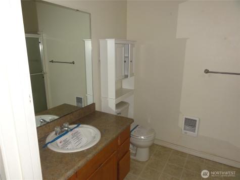 10008 186th Street E Puyallup WA 98375