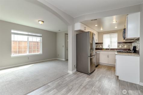 10426 17th Avenue SW Seattle WA 98146