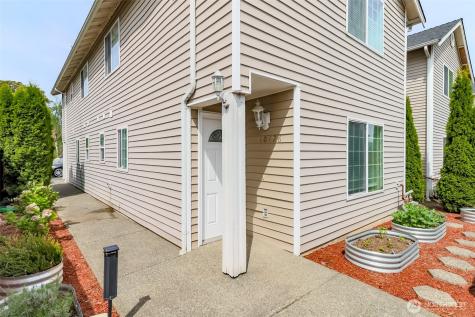 10426 17th Avenue SW Seattle WA 98146