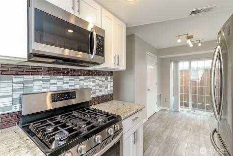 10426 17th Avenue SW Seattle WA 98146