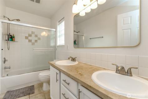 10426 17th Avenue SW Seattle WA 98146