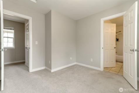 10426 17th Avenue SW Seattle WA 98146