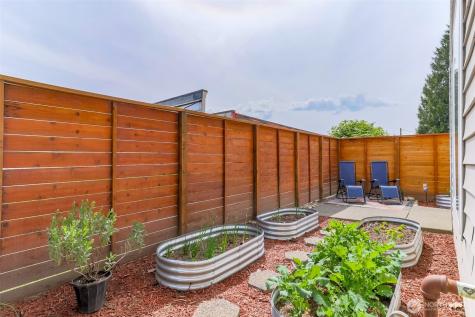 10426 17th Avenue SW Seattle WA 98146